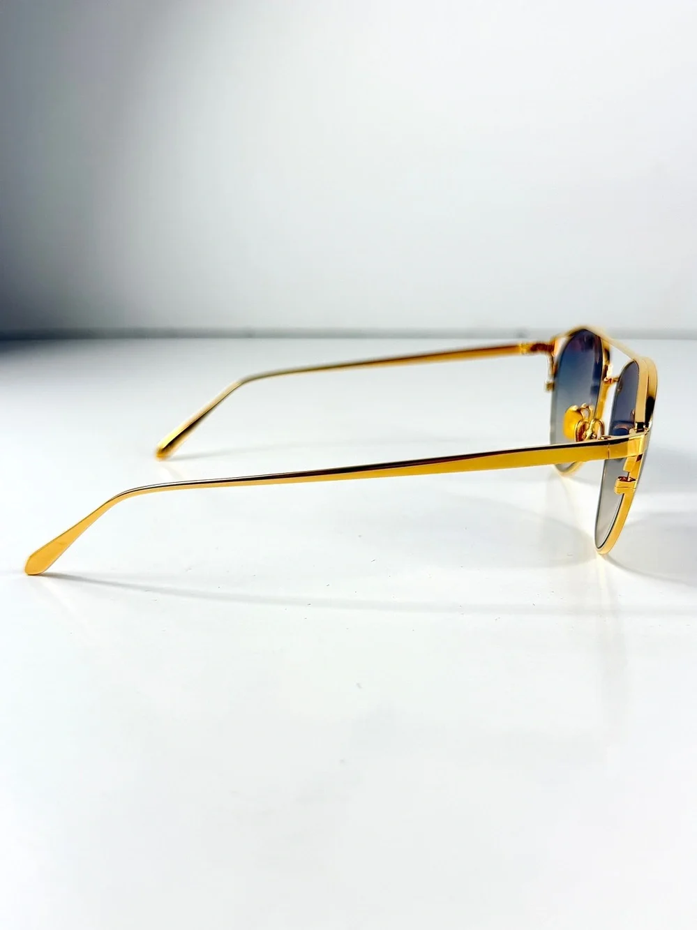Linda Farrow Omar Aviator Sunglasses Gold Blue LFL804 C7 Titanium NWT Full Set